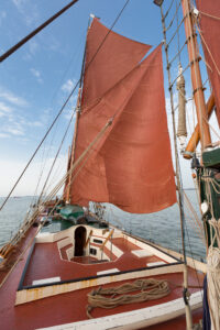 Thistle Thames Barge on Passage Harwich to Maldon - Project